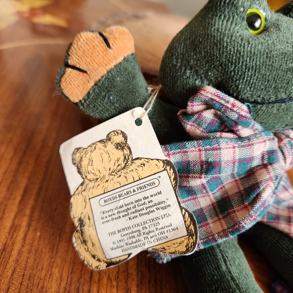 Boyd bears and friends - Ezra R. Rabbit - Picture 2 of 8